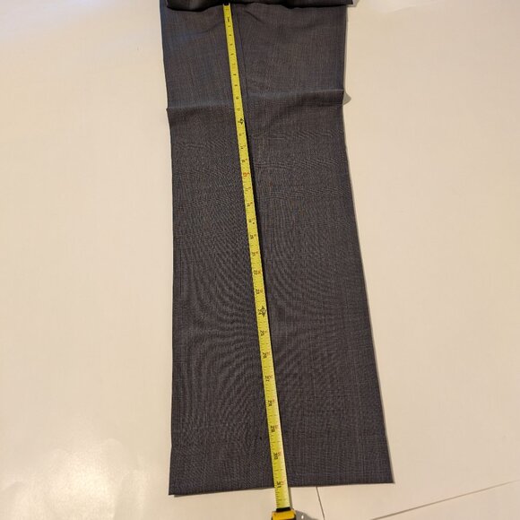 Jos. A. Bank Executive Collection Tailored Fit Glen Plaid Suit Grey 42R - Picture 16 of 16